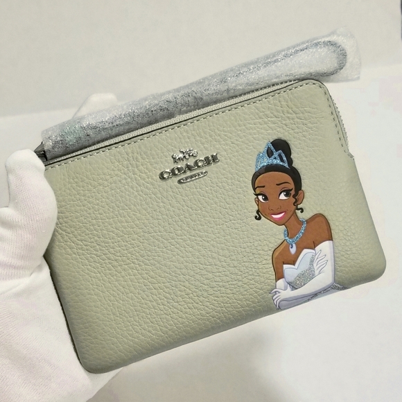 LAST 1! COACH Disney Princess Tiana Wristlet - Picture 2 of 8